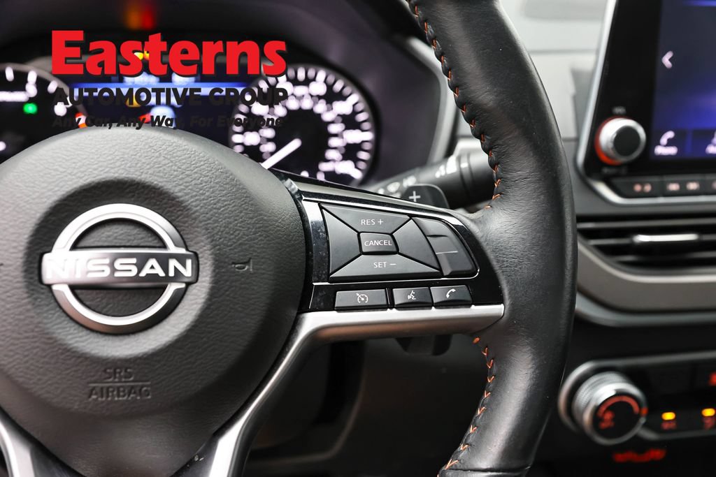 Used 2023 Nissan Altima 2.5 SR FWD image 16
