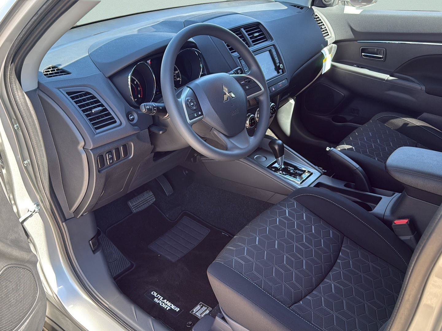 New 2027 Mitsubishi Outlander Sport FWD image 18