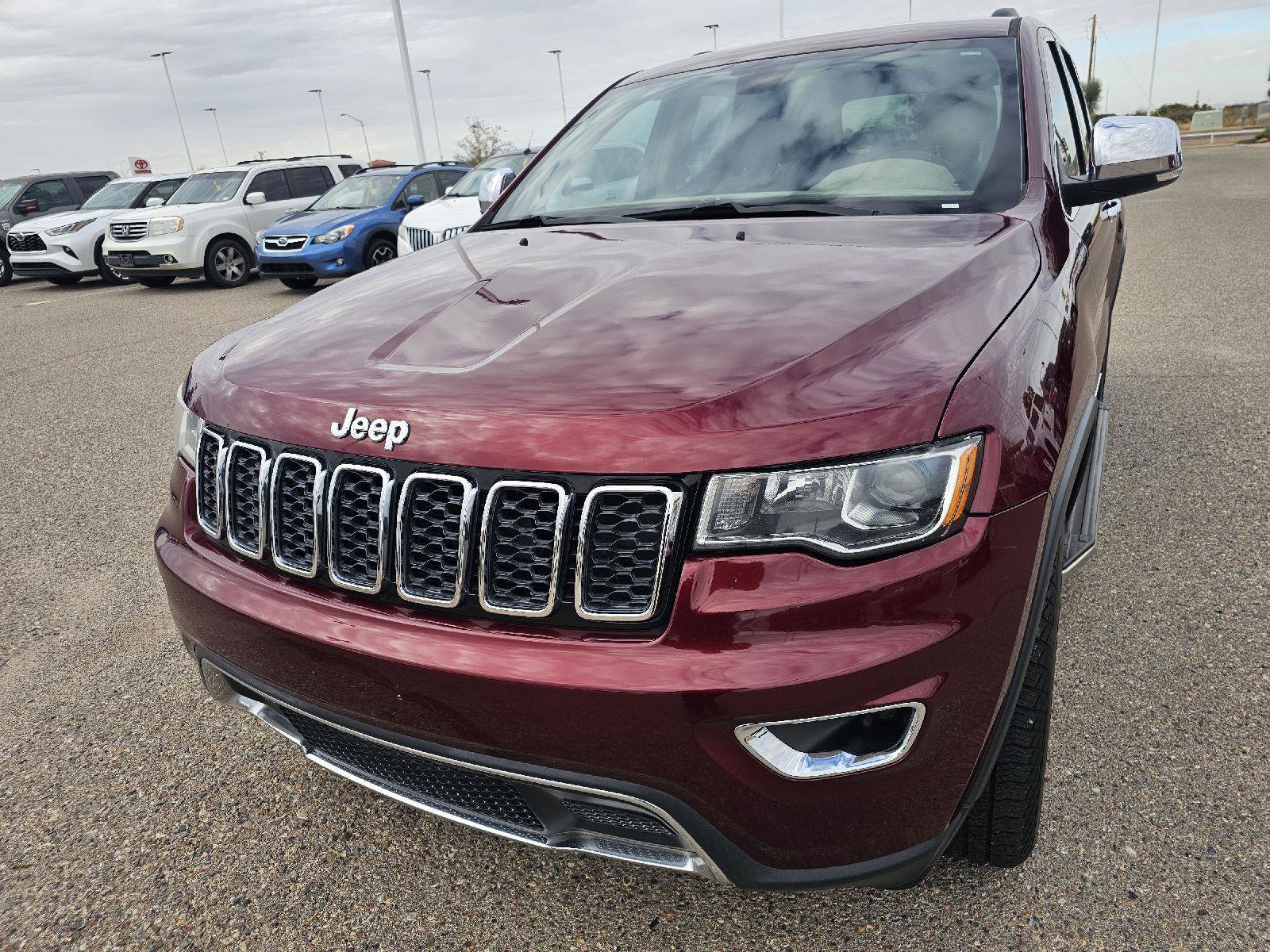 Used 2017 Jeep Grand Cherokee Limited image 9