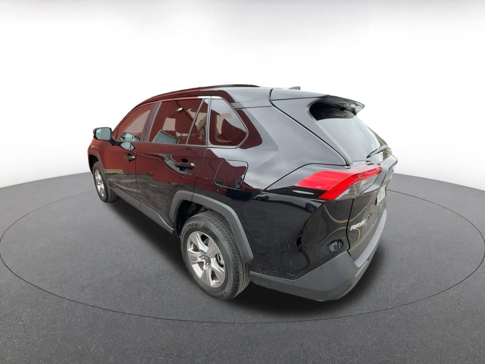 Used 2025 Toyota RAV4 XLE image 7