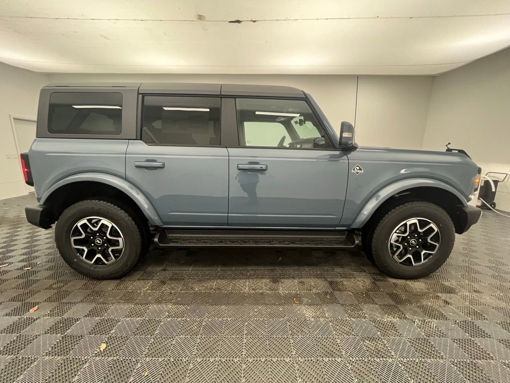 New 2025 Ford Bronco Outer Banks image 8