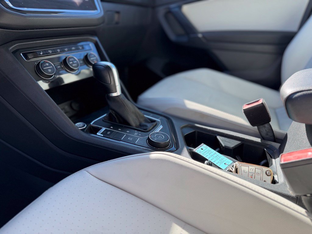 Used 2018 Volkswagen Tiguan SE w/ Panoramic Sunroof Package AWD/4WD image 30