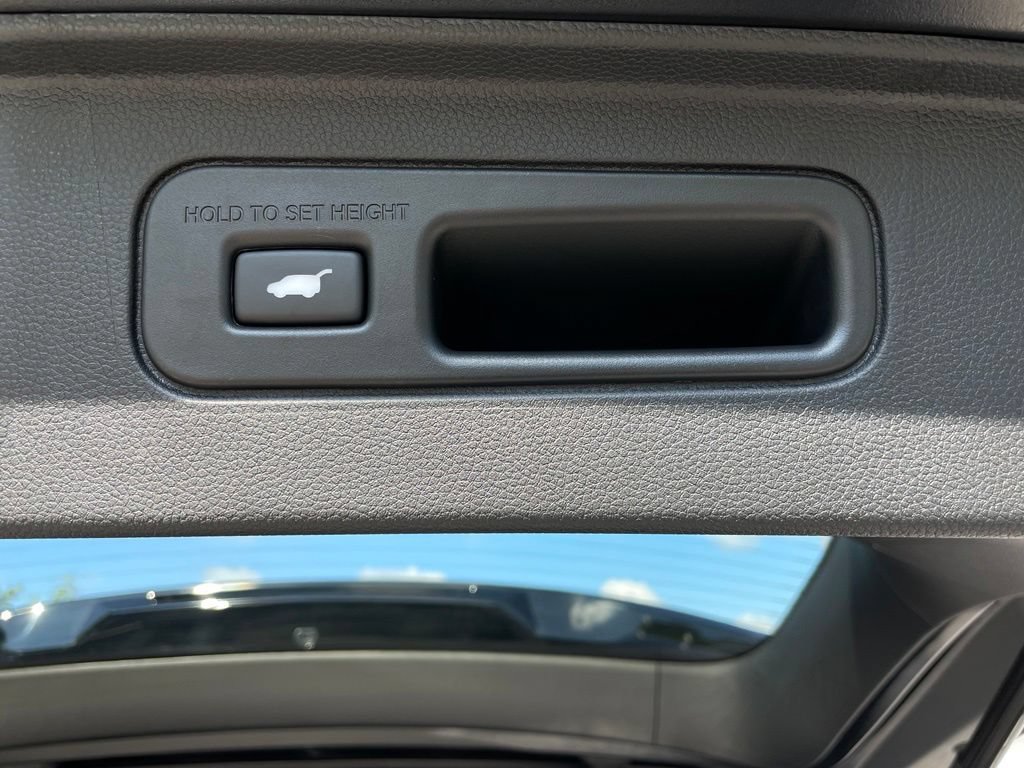 Used 2025 Honda Pilot Elite image 46
