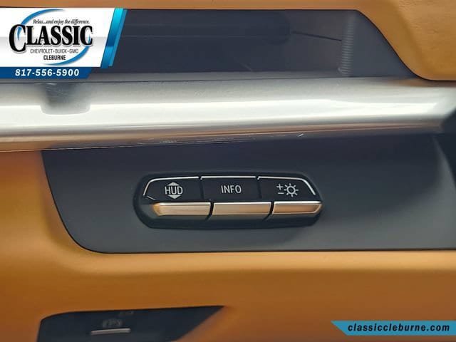 Used 2021 Chevrolet Corvette Stingray Premium Cpe w/ Z51 Performance Package RWD image 22