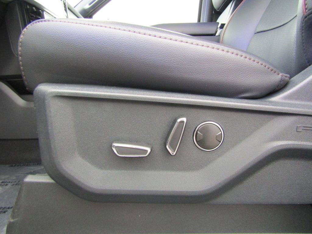 New 2025 Ford F150 Lariat w/ Equipment Group 502A High image 47