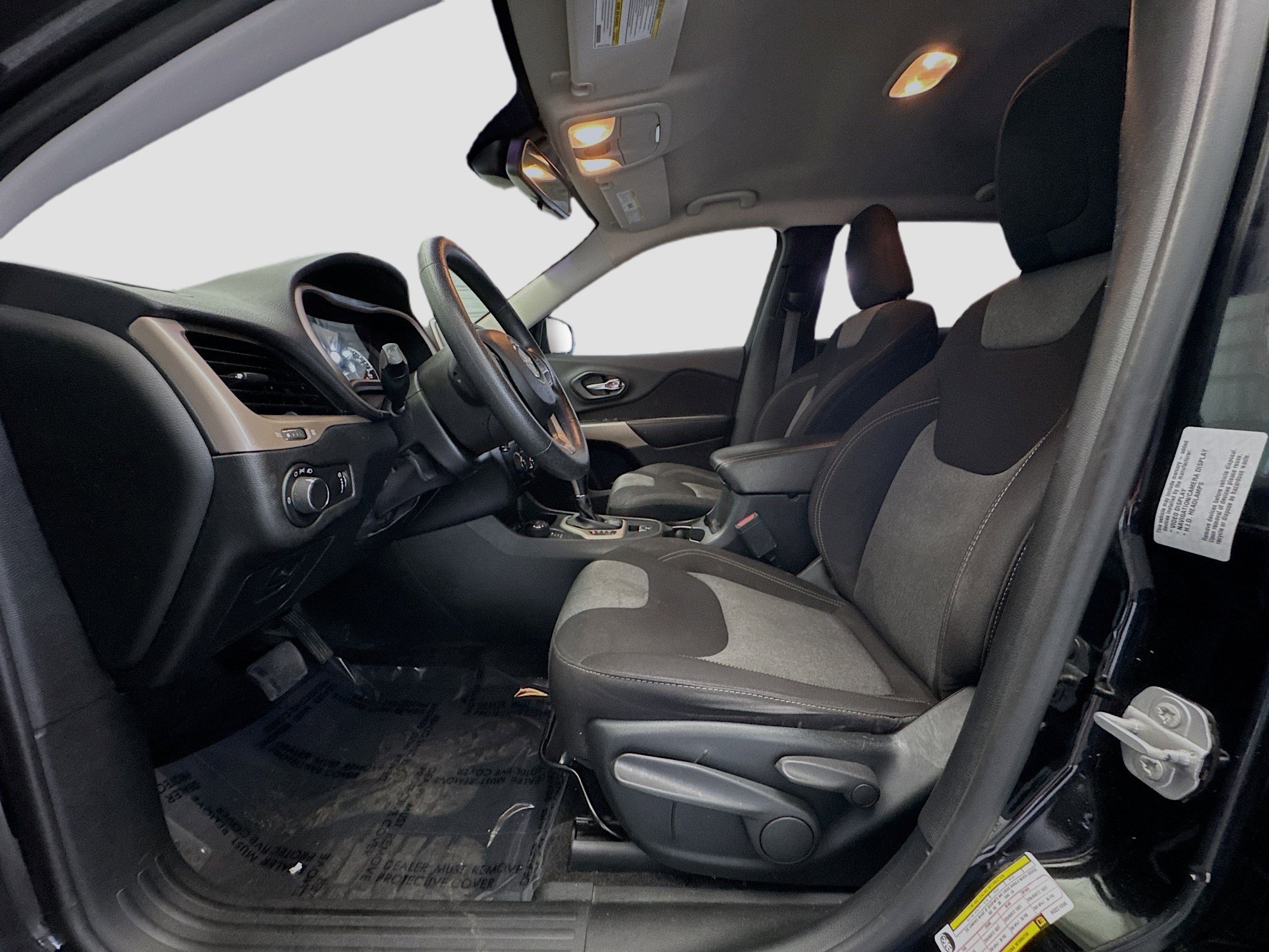 Used 2017 Jeep Cherokee Sport w/ Trailer Tow Group image 12