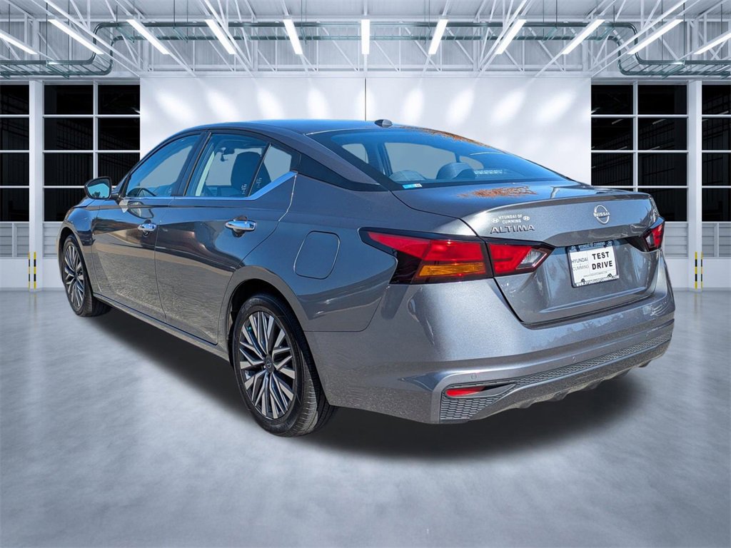 Used 2023 Nissan Altima 2.5 SV image 6