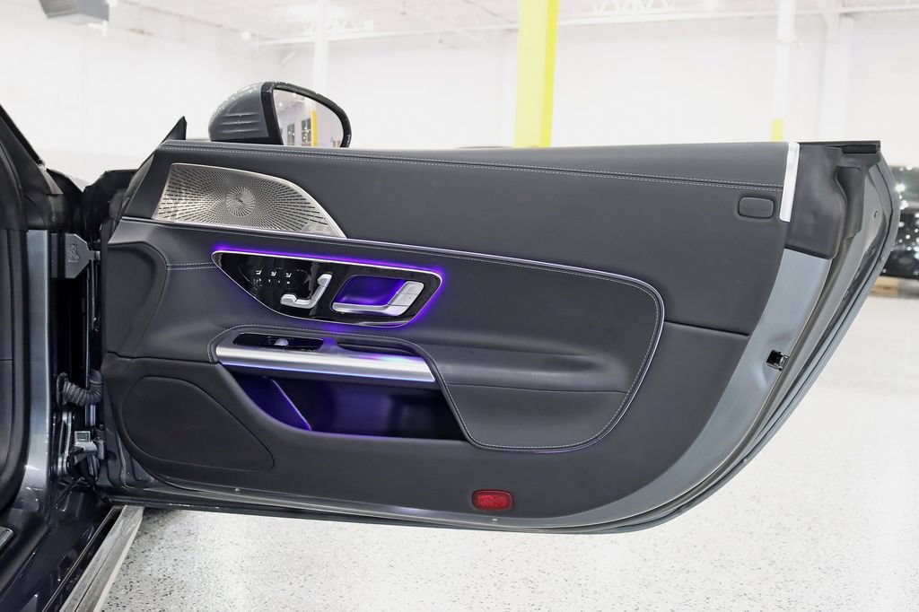Used 2023 Mercedes-Benz SL 63 AMG 4MATIC image 36