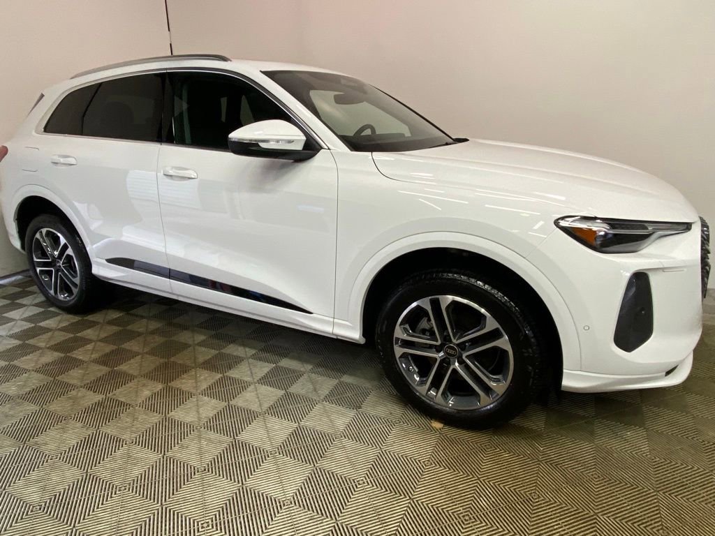 New 2025 Audi Q5 Premium Plus image 3