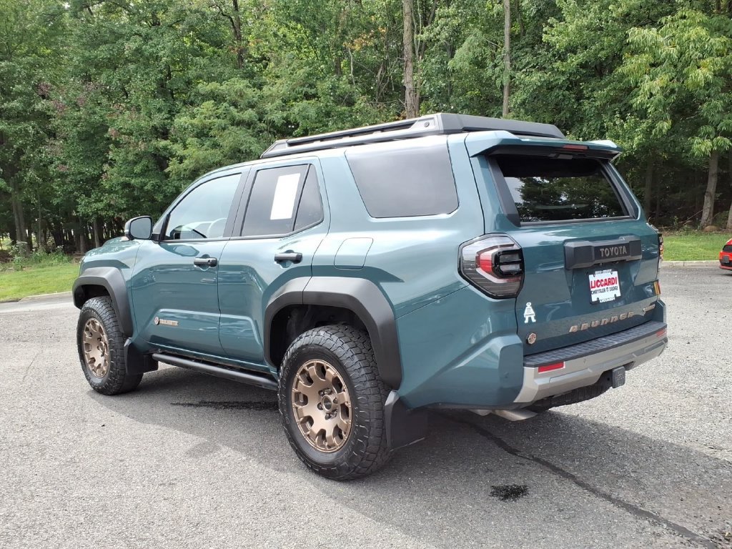 Used 2025 Toyota 4Runner Trailhunter AWD/4WD image 5