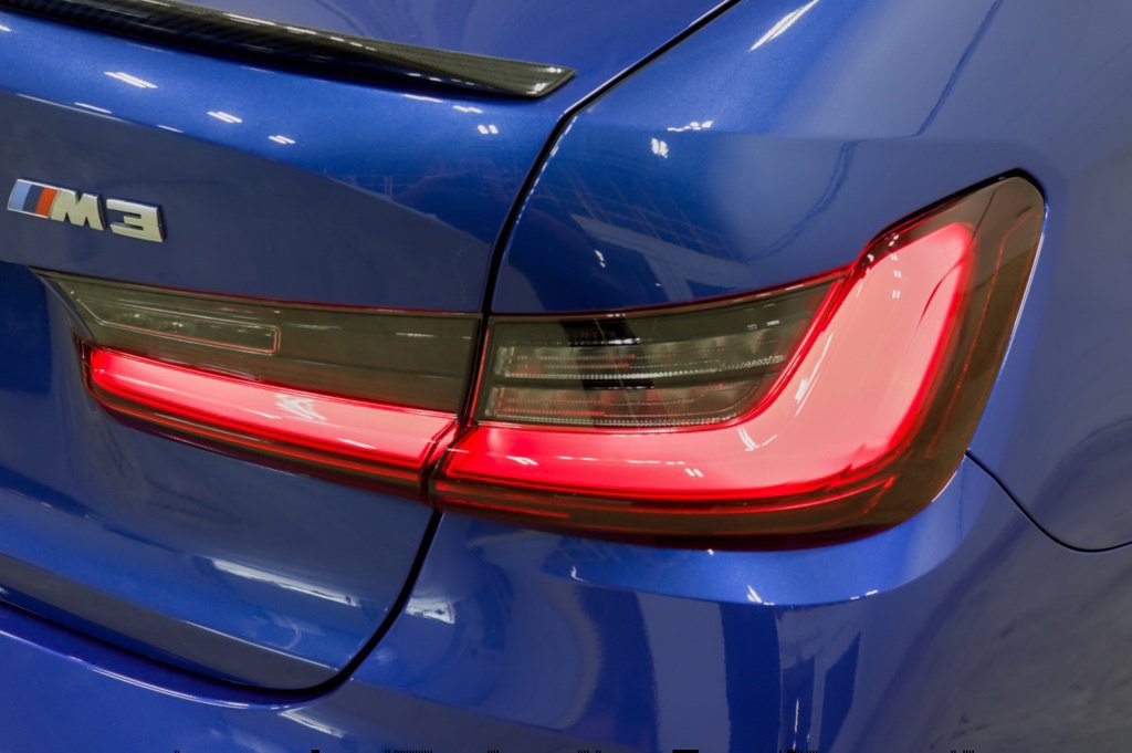 Used 2023 BMW M3 w/ M Carbon Exterior Package RWD image 28