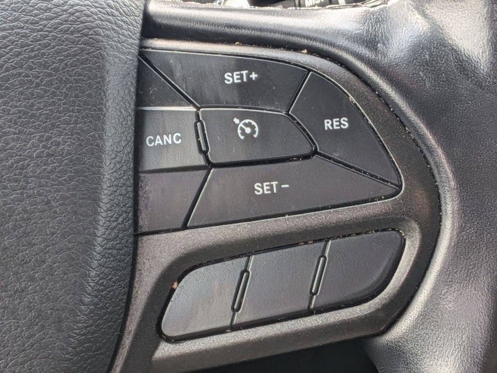 Used 2021 Jeep Cherokee Trailhawk AWD/4WD image 19