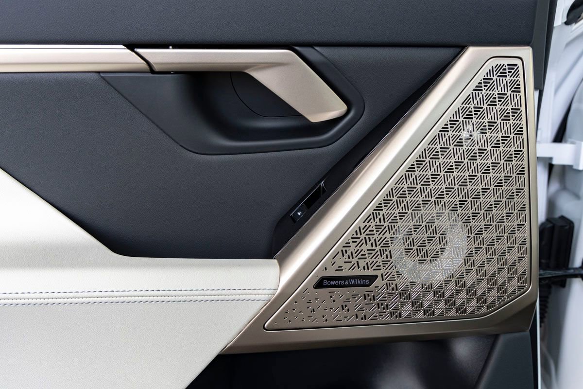 New 2026 BMW 550e xDrive w/ Executive Package AWD/4WD image 23