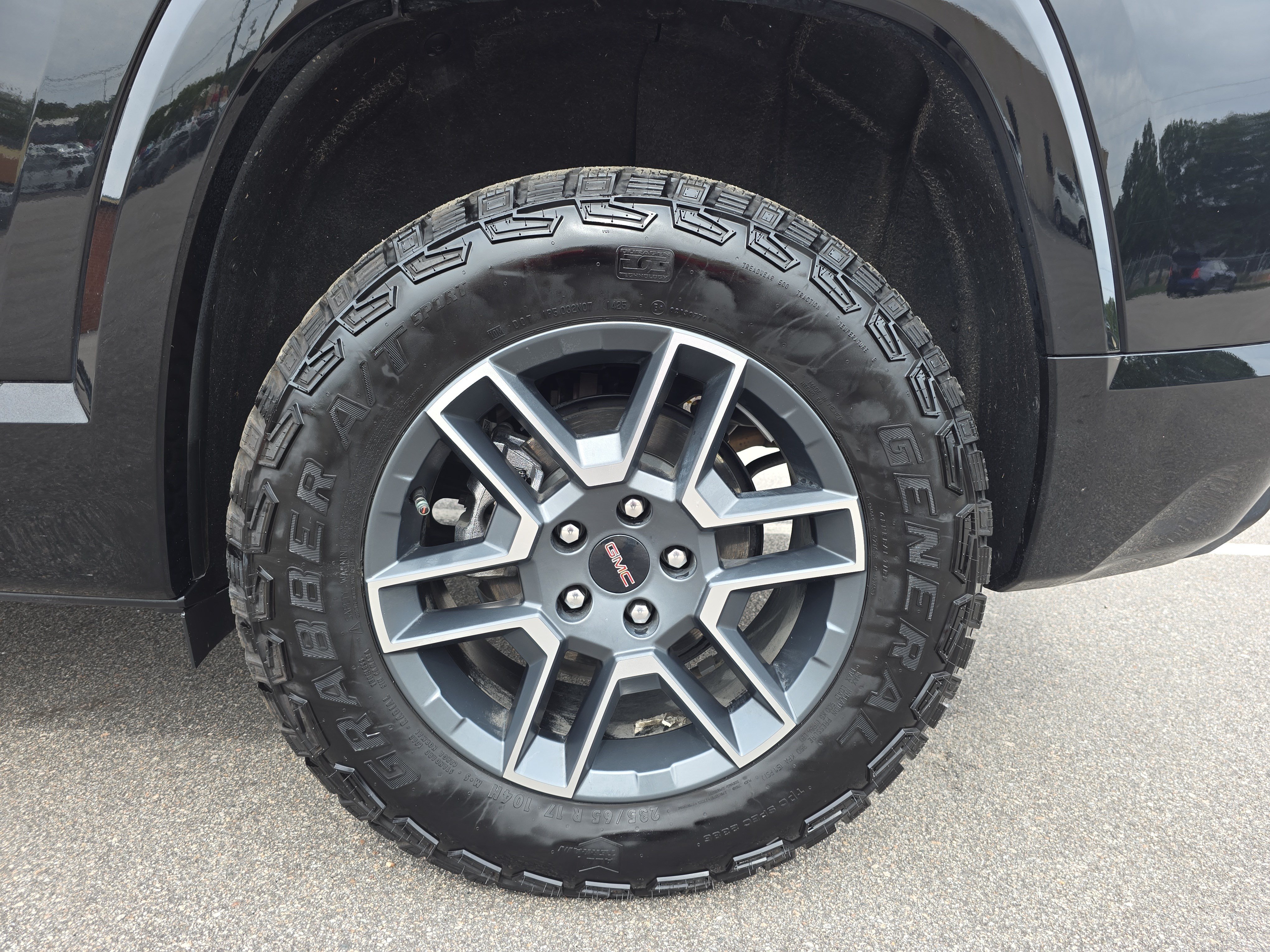 Used 2026 GMC Terrain AT4 w/ Convenience Package III AWD/4WD image 32