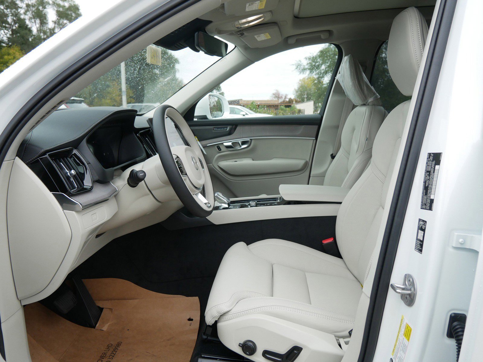 New 2026 Volvo XC90 B6 Ultra image 5