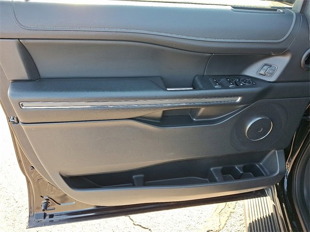 Used 2024 Ford Expedition XLT image 9