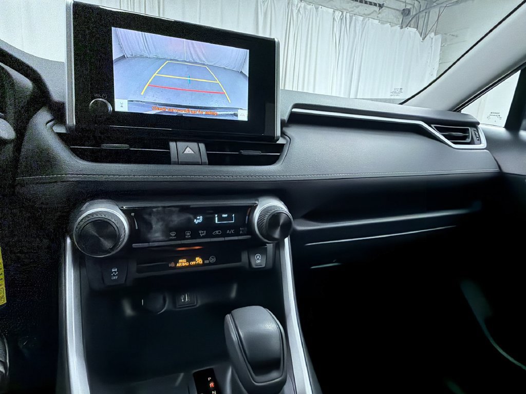 Certified 2024 Toyota RAV4 LE AWD/4WD image 23