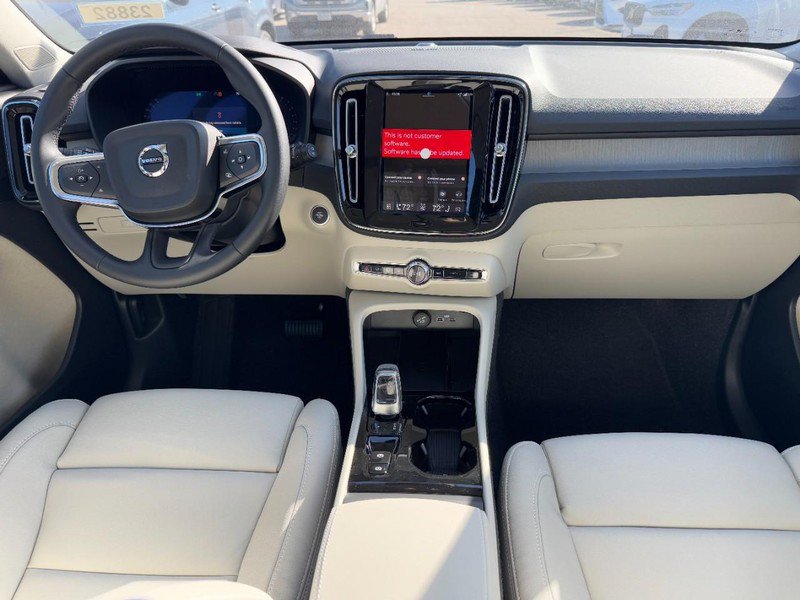 New 2026 Volvo XC40 B5 Ultra w/ Climate Package AWD/4WD image 6