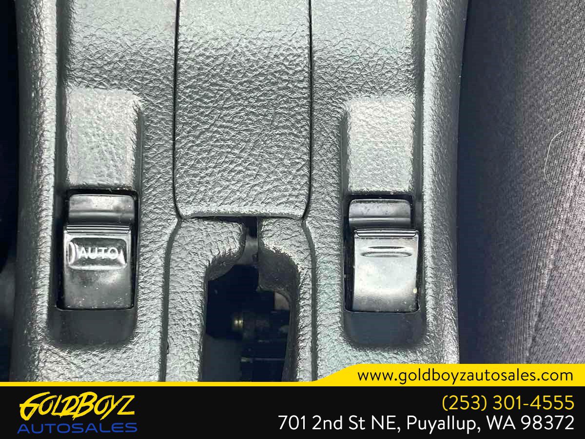 Used 2000 Toyota MR2 RWD image 17