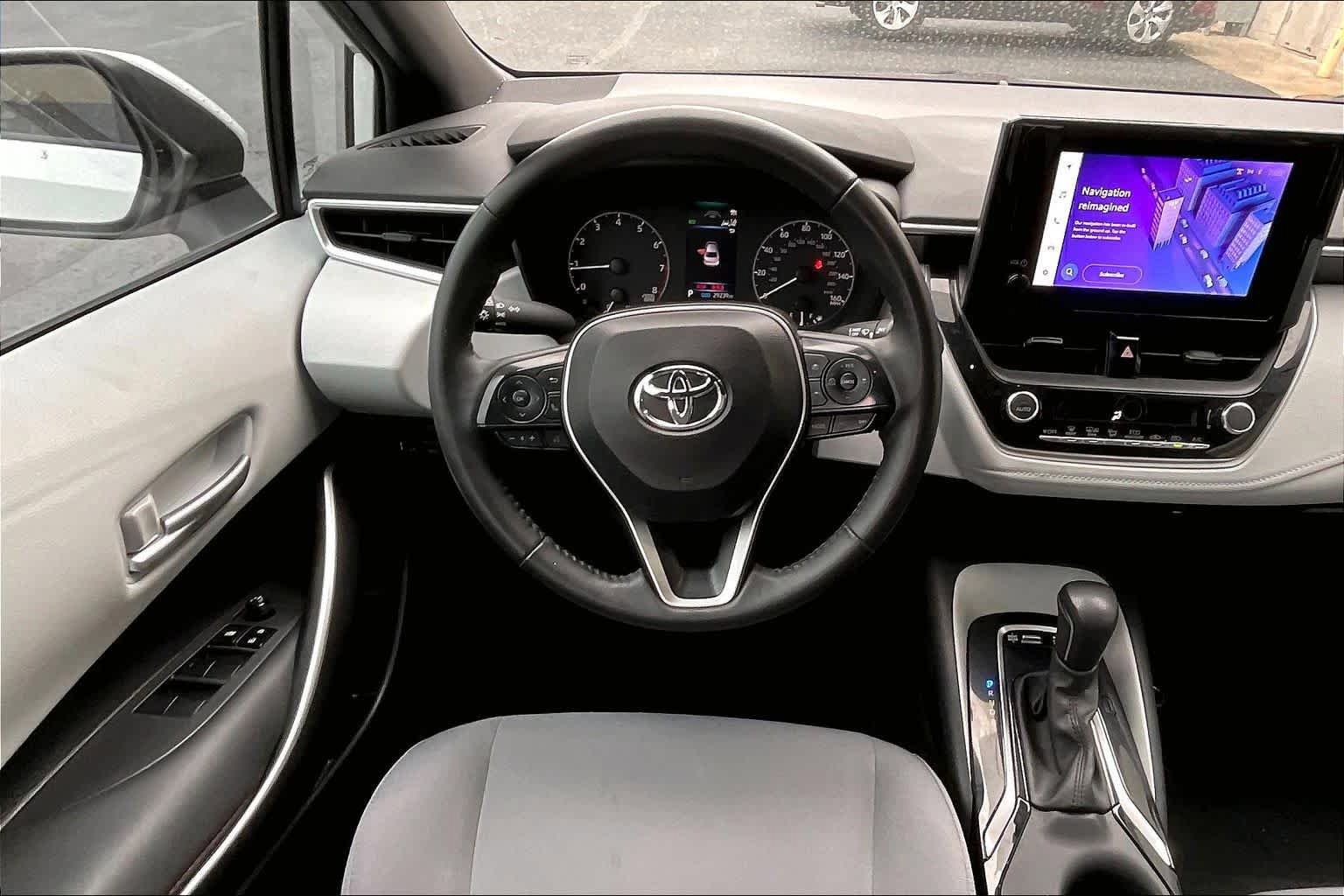 Used 2024 Toyota Corolla SE FWD image 6