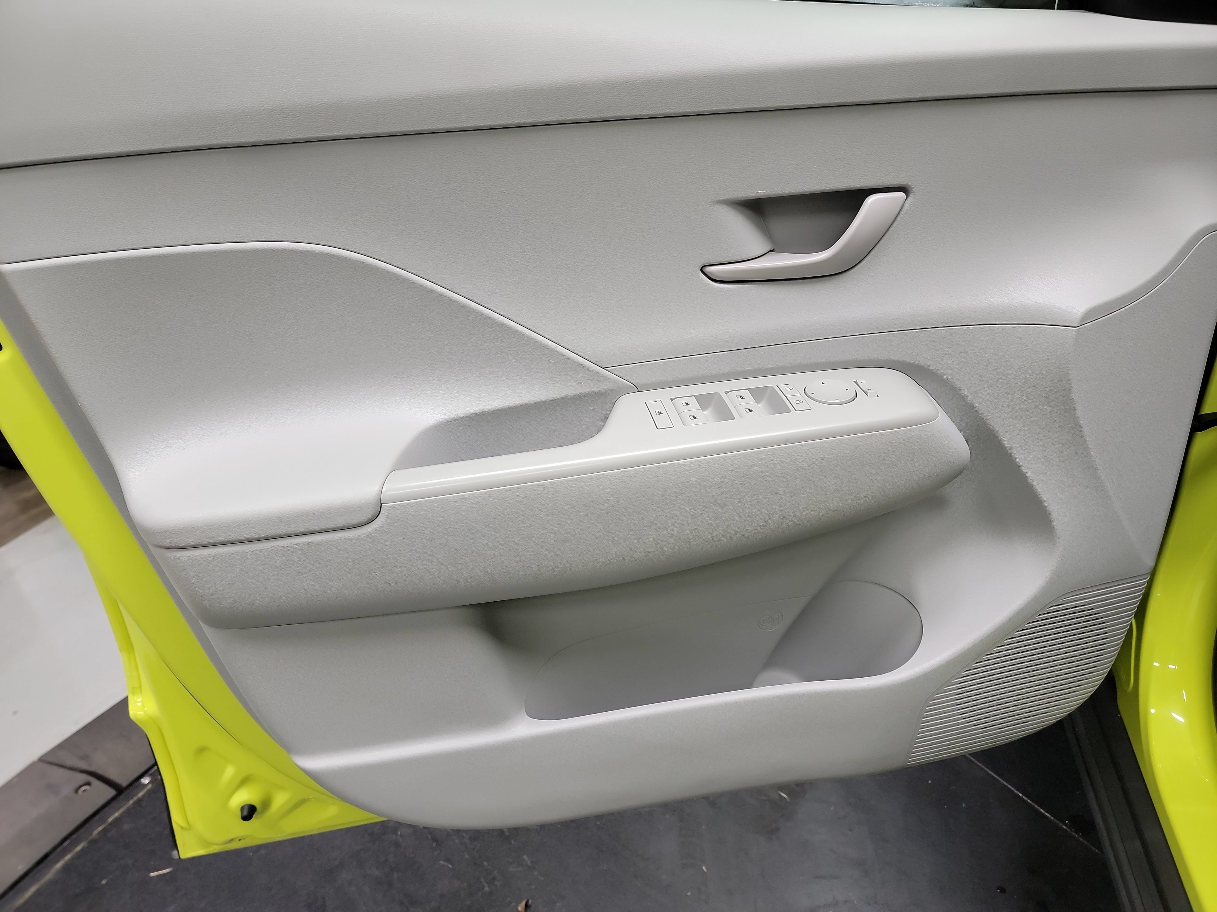 Used 2024 Hyundai Kona SEL AWD/4WD image 13