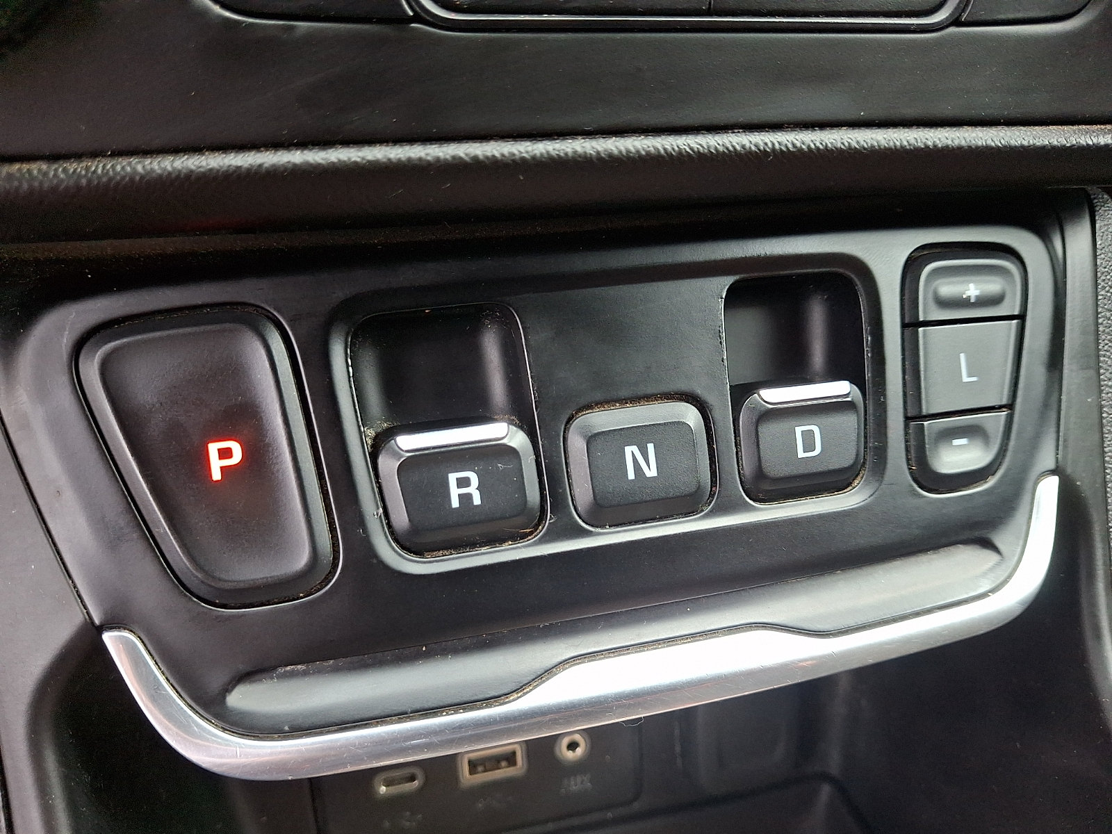 Used 2020 GMC Terrain SLE FWD image 15