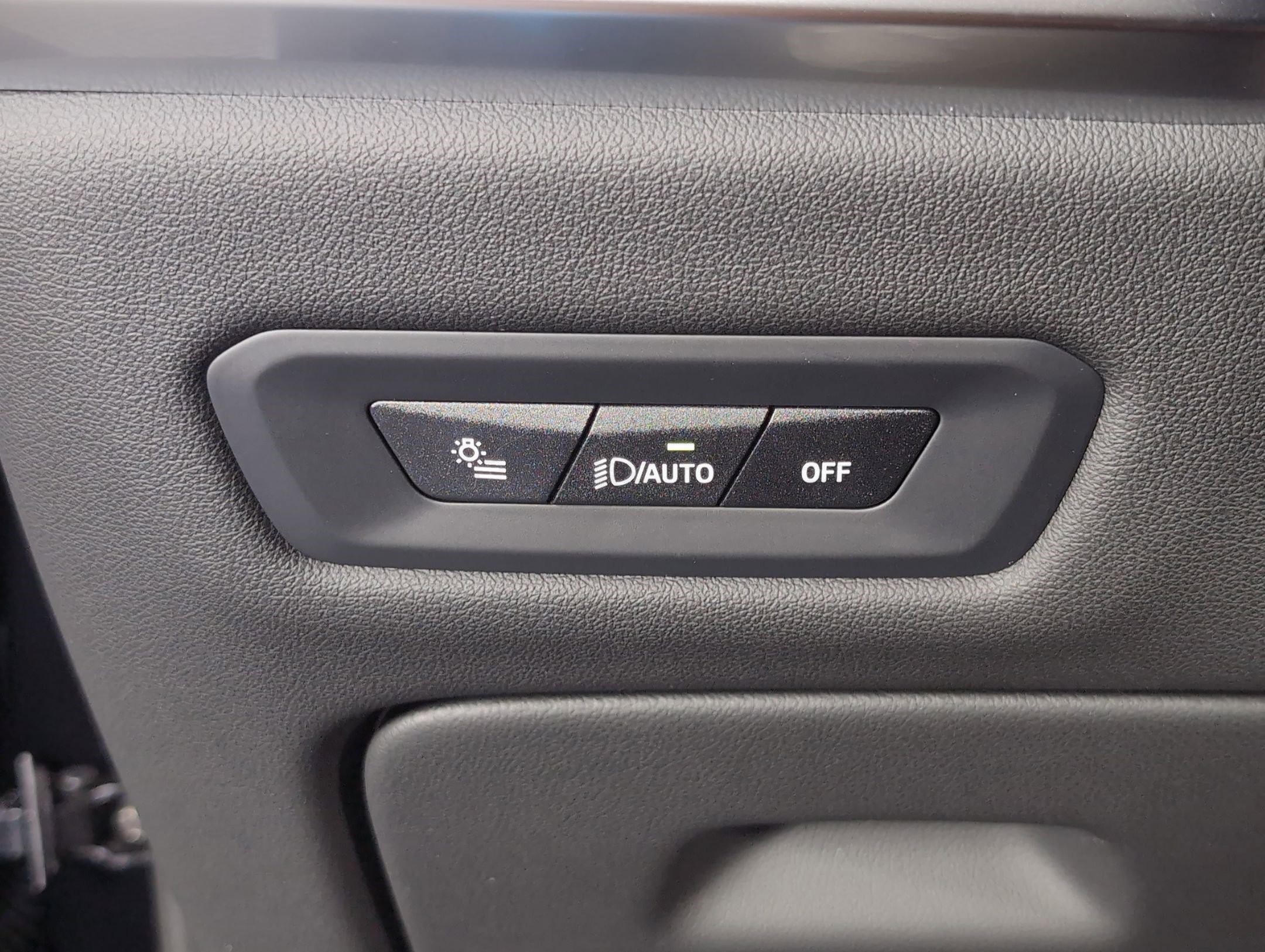 Used 2026 BMW X5 sDrive40i image 16