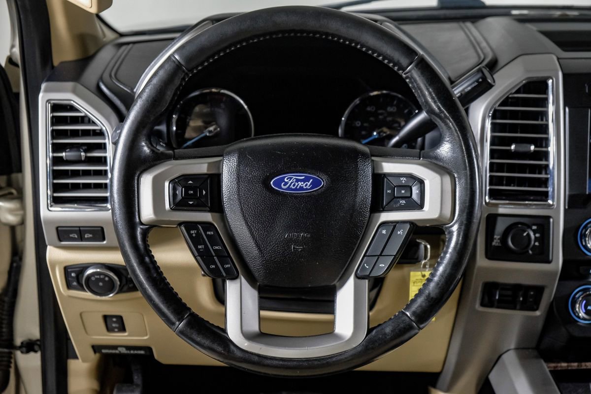 Used 2017 Ford F250 Lariat w/ Chrome Package image 16