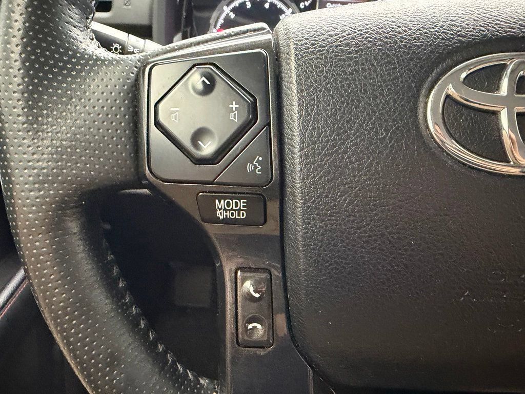 Used 2024 Toyota 4Runner TRD Off-Road Premium AWD/4WD image 11