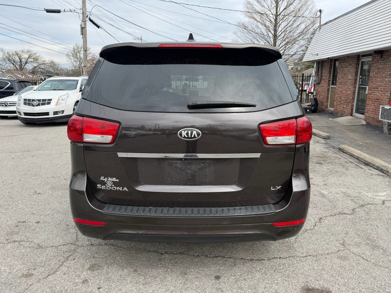 Used 2015 Kia Sedona LX FWD image 7