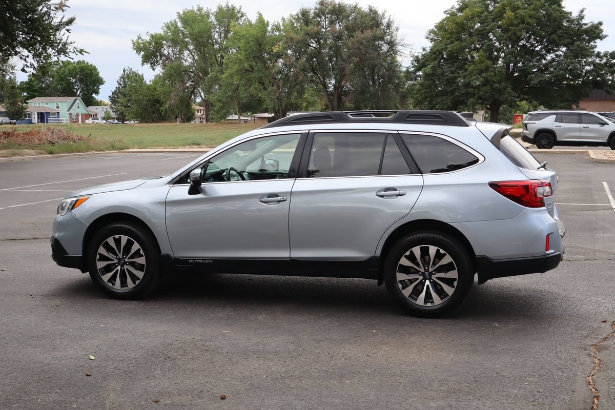Used 2017 Subaru Outback 3.6R Limited AWD/4WD image 8