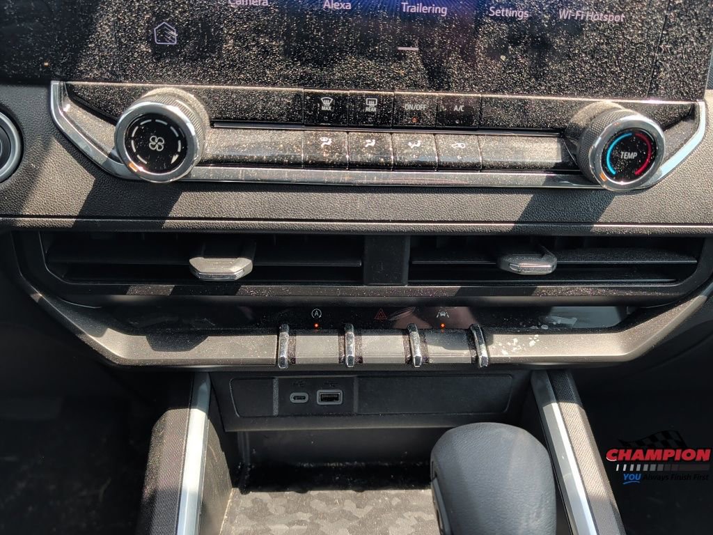 Used 2024 Chevrolet Colorado Trail Boss w/ Advanced Trailering Package image 23