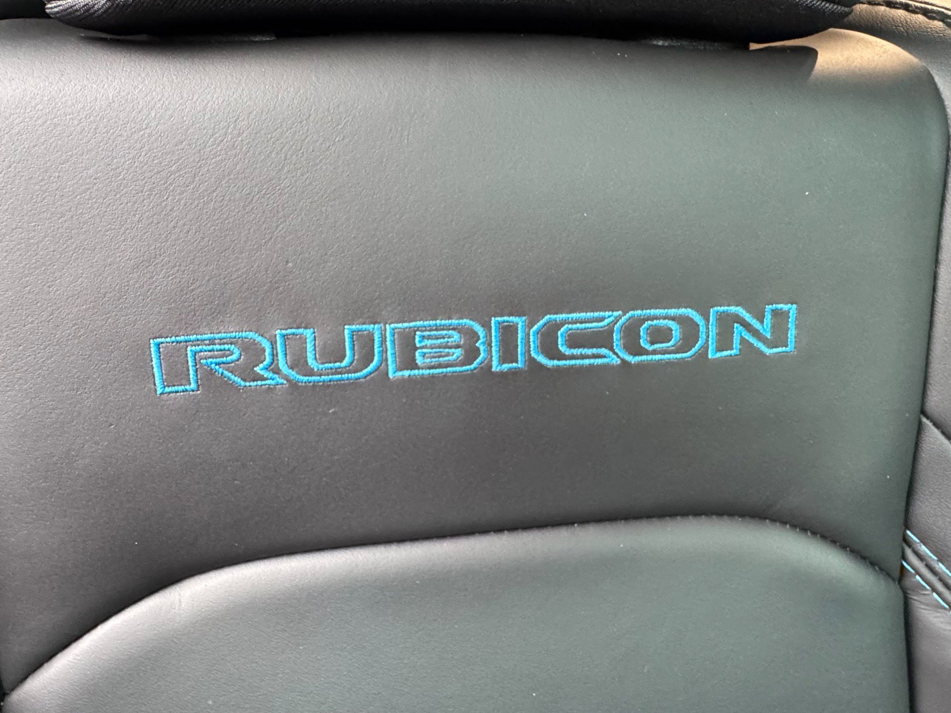 Used 2025 Jeep Wrangler Unlimited Rubicon 4xe image 21