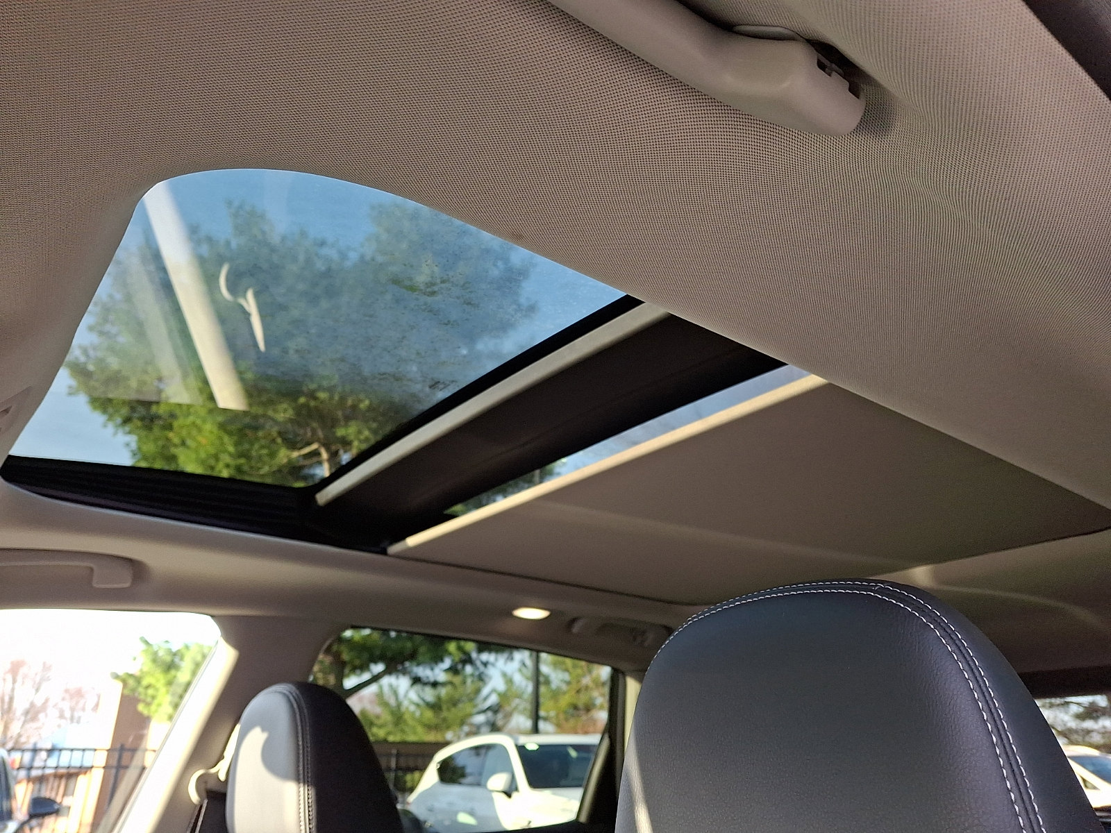 Used 2020 Nissan Murano SL w/ Moonroof Package AWD/4WD image 16