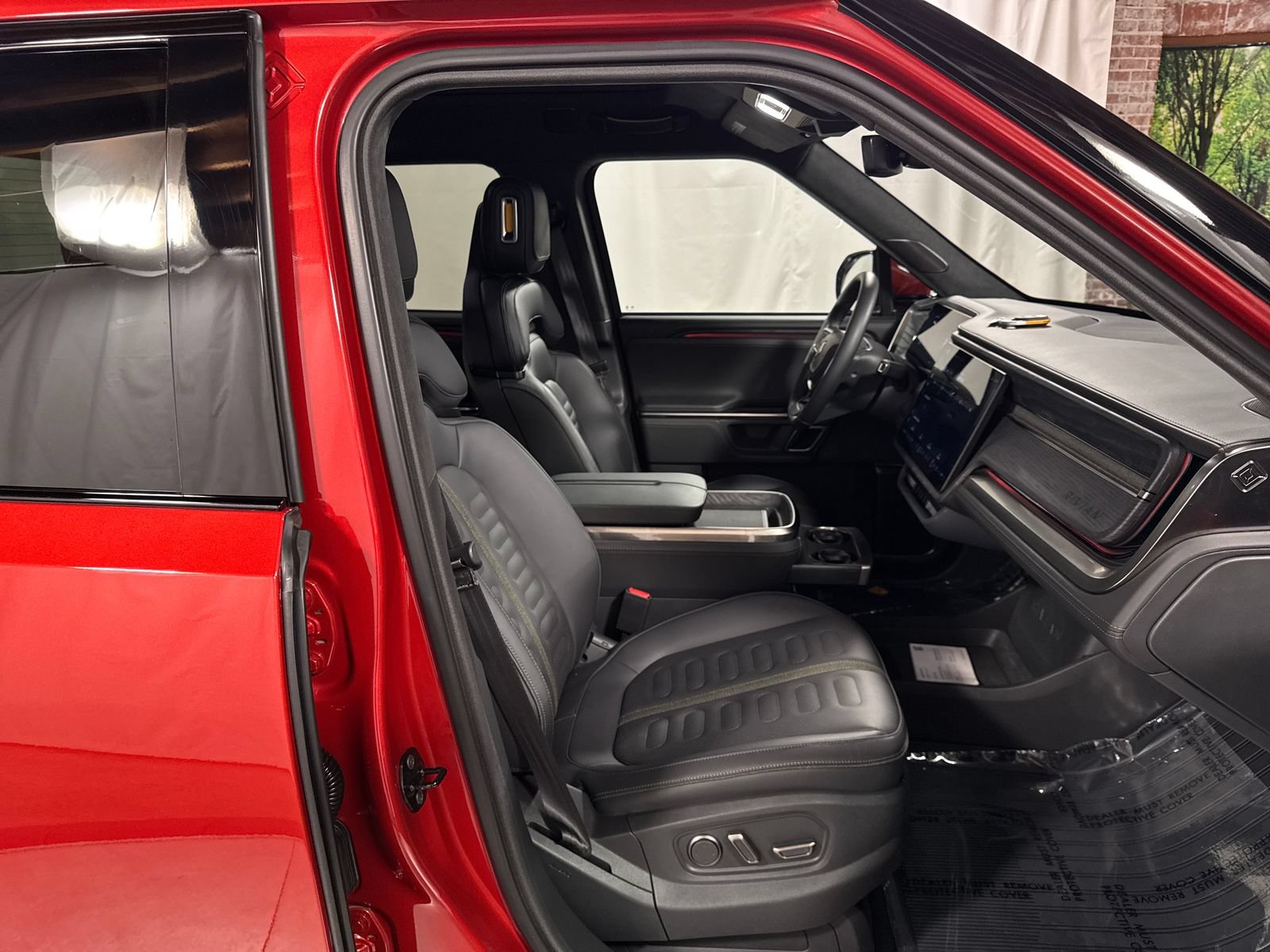 Used 2024 Rivian R1T Adventure AWD/4WD image 52