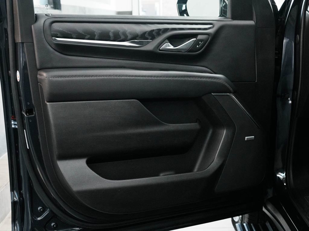 Used 2023 GMC Yukon Denali AWD/4WD image 11