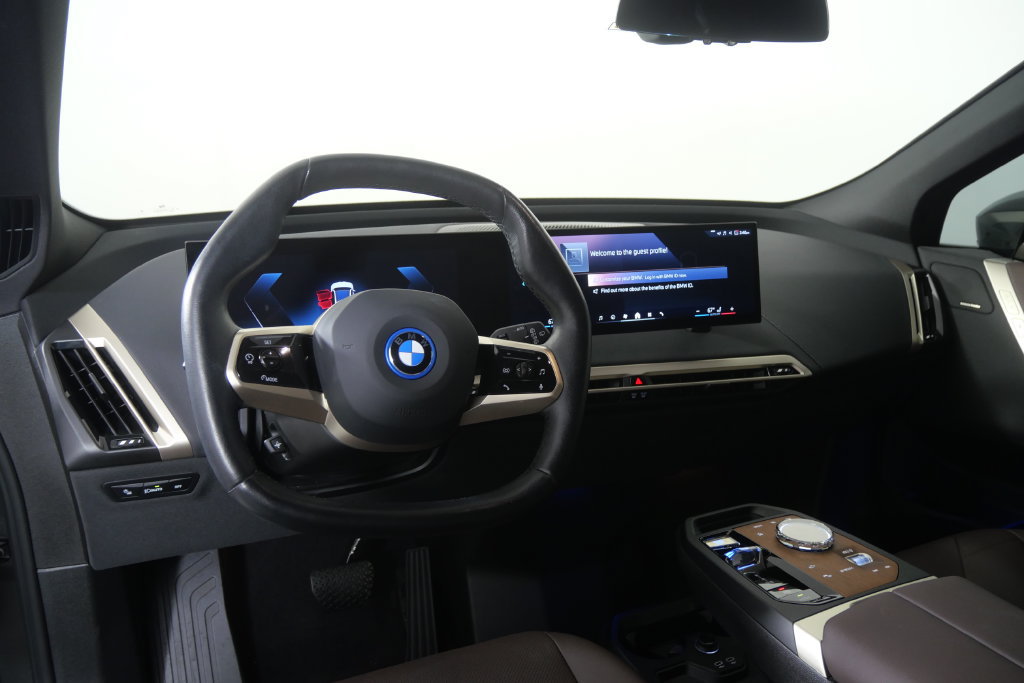 Certified 2024 BMW iX xDrive50 w/ Premium Package AWD/4WD image 17