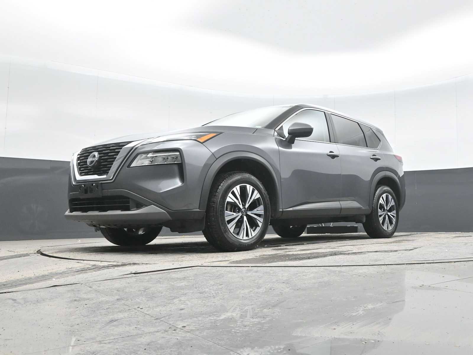 Used 2023 Nissan Rogue SV image 42