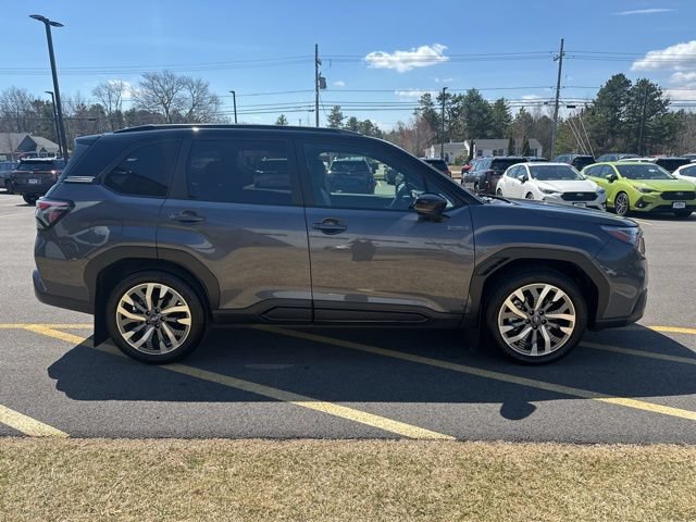 Used 2025 Subaru Forester Touring AWD/4WD image 4
