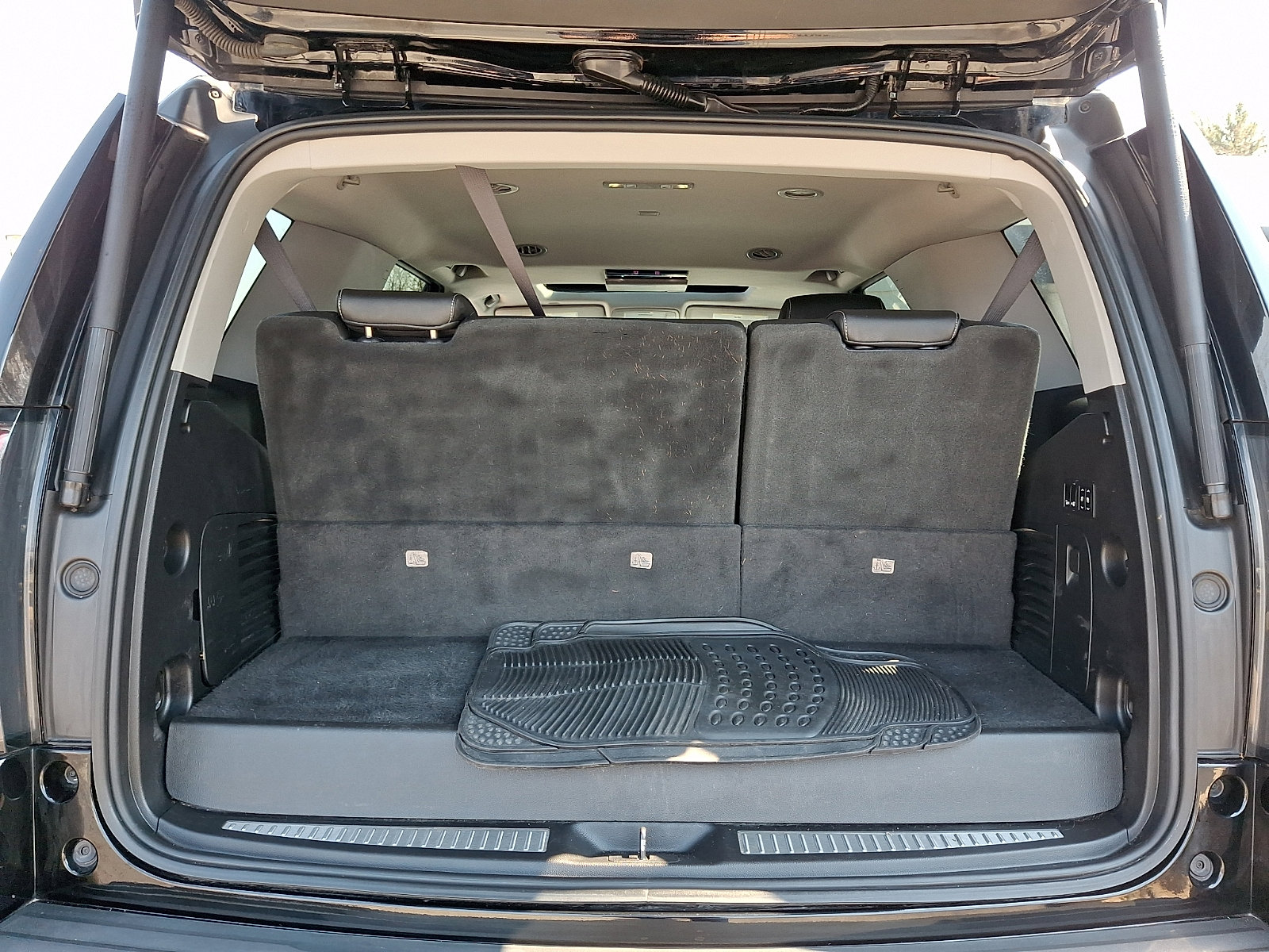 Used 2019 GMC Yukon SLT w/ Graphite Performance Edition image 34