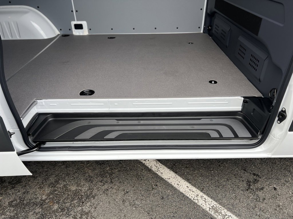 Used 2024 Mercedes-Benz Sprinter 144 Cargo image 22