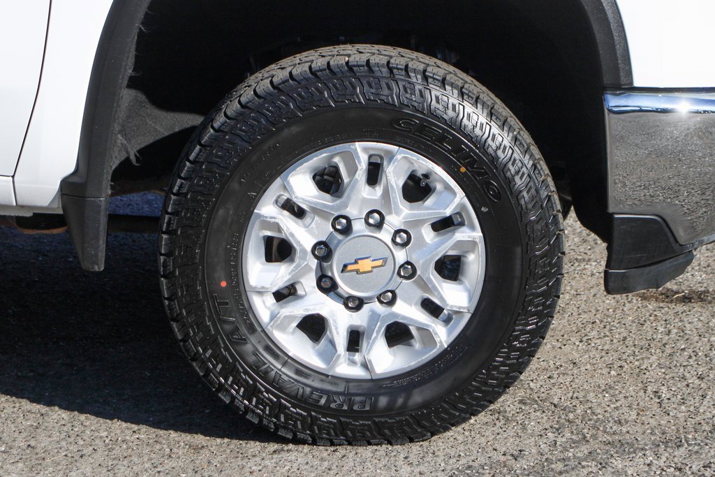 Used 2024 Chevrolet Silverado 2500 LT image 39
