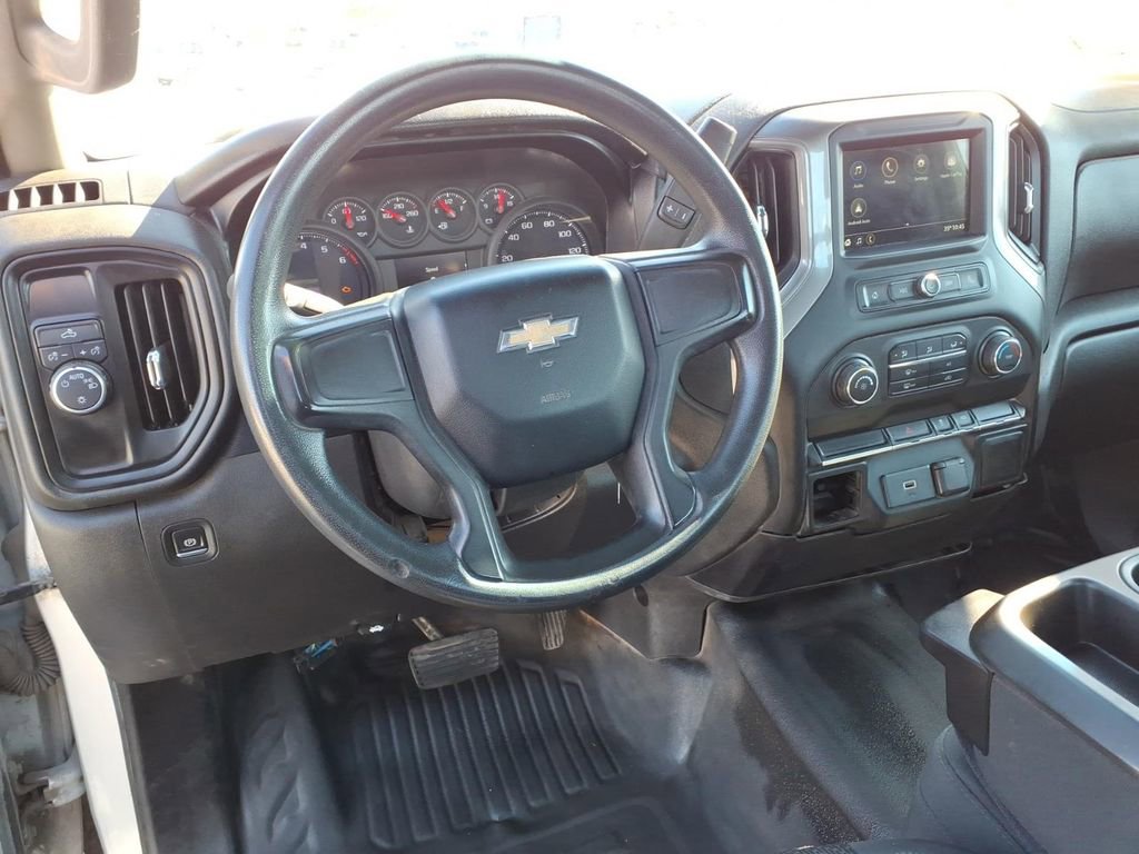 Used 2019 Chevrolet Silverado 1500 W/T w/ WT Appearance Package image 4