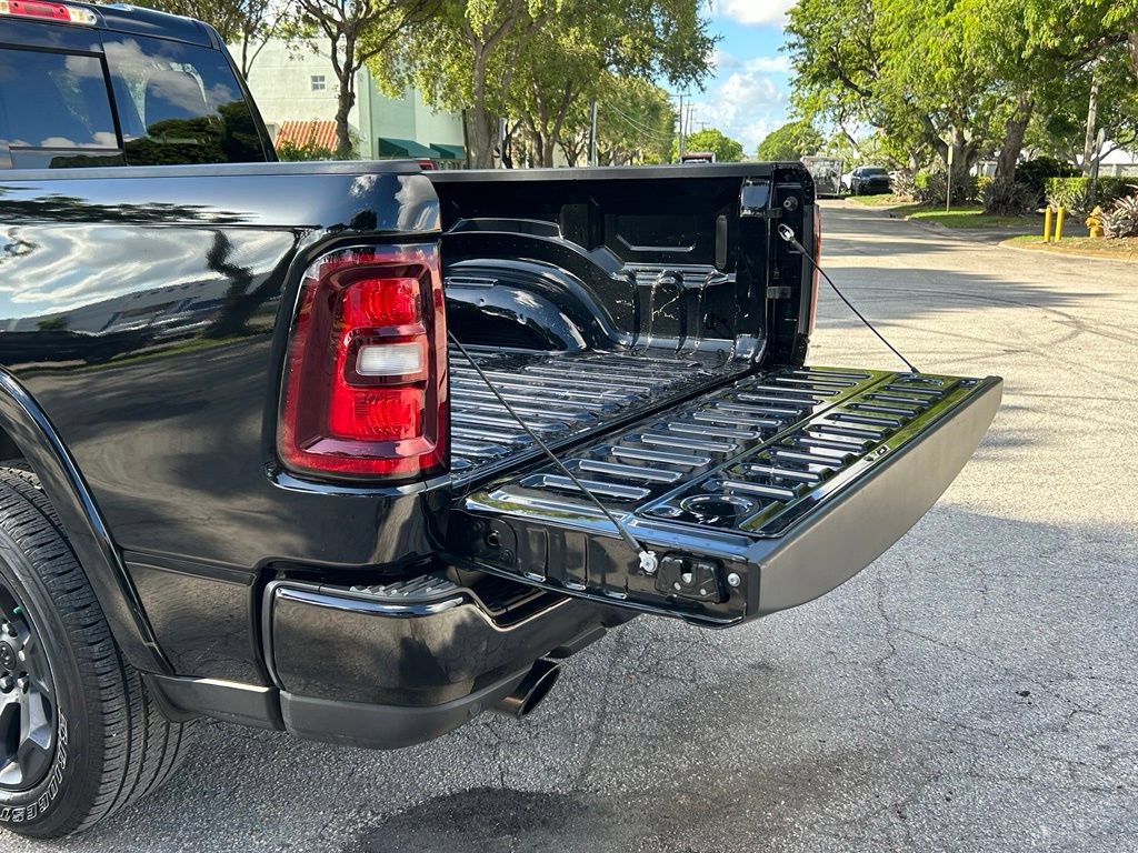 Certified 2025 RAM 1500 Big Horn AWD/4WD image 41