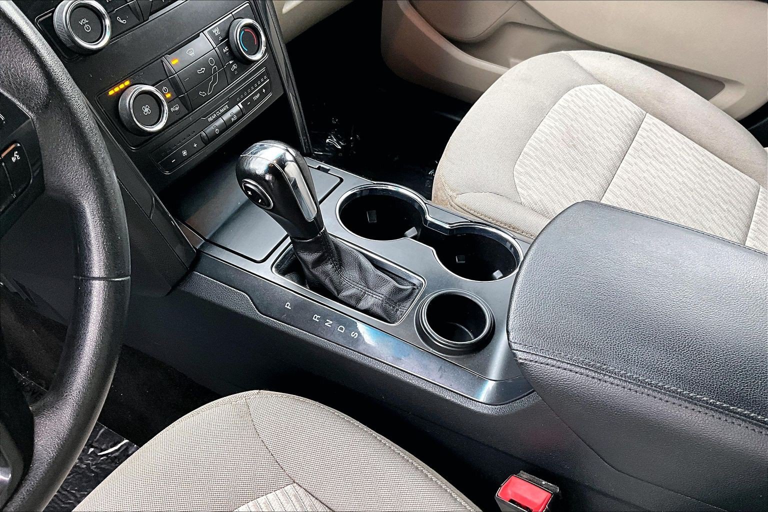 Used 2018 Ford Explorer FWD image 13