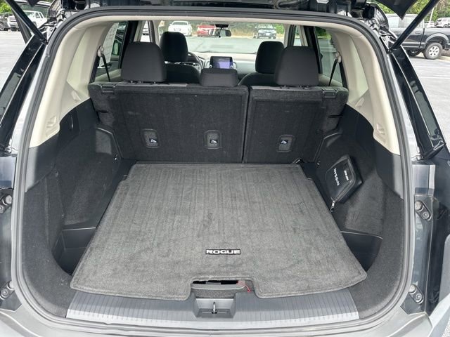 Used 2023 Nissan Rogue SV image 26
