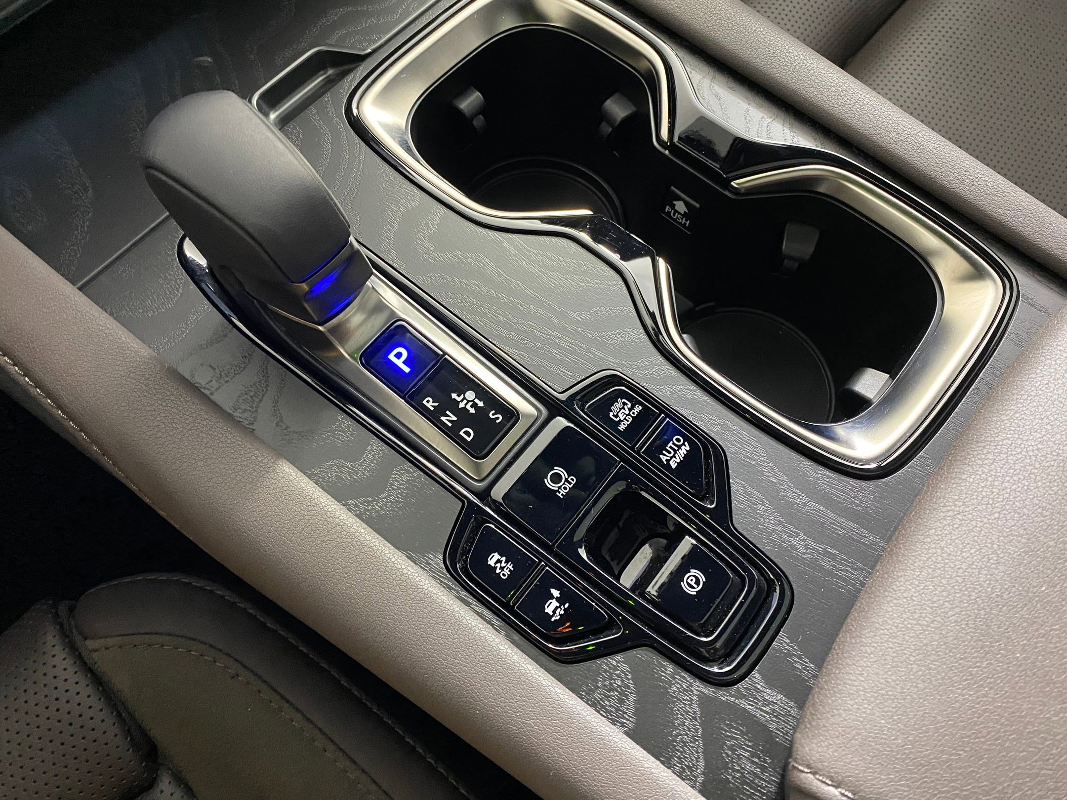 Used 2025 Lexus RX 450h AWD w/ Convenience Package image 29