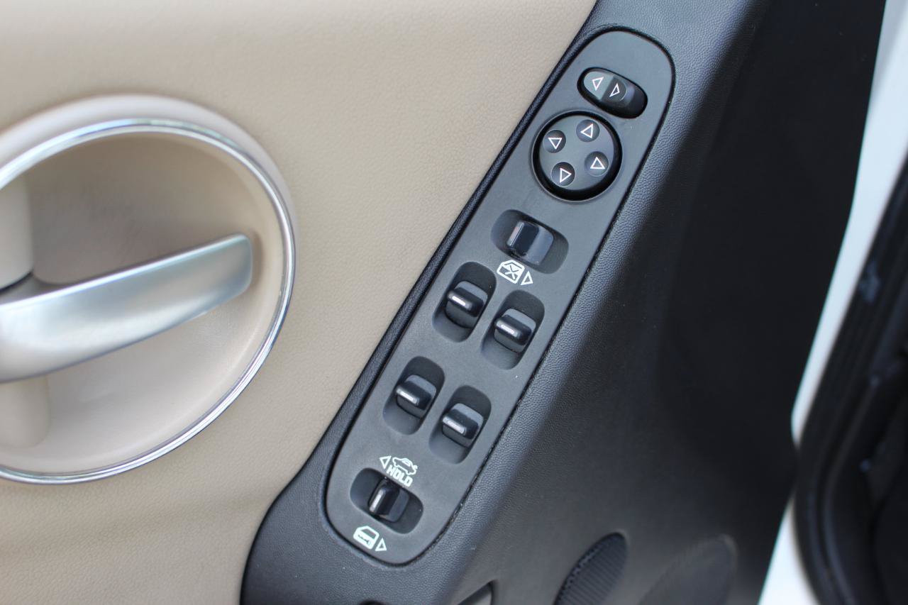 Used 2008 Pontiac Grand Prix w/ Preferred Package FWD image 13