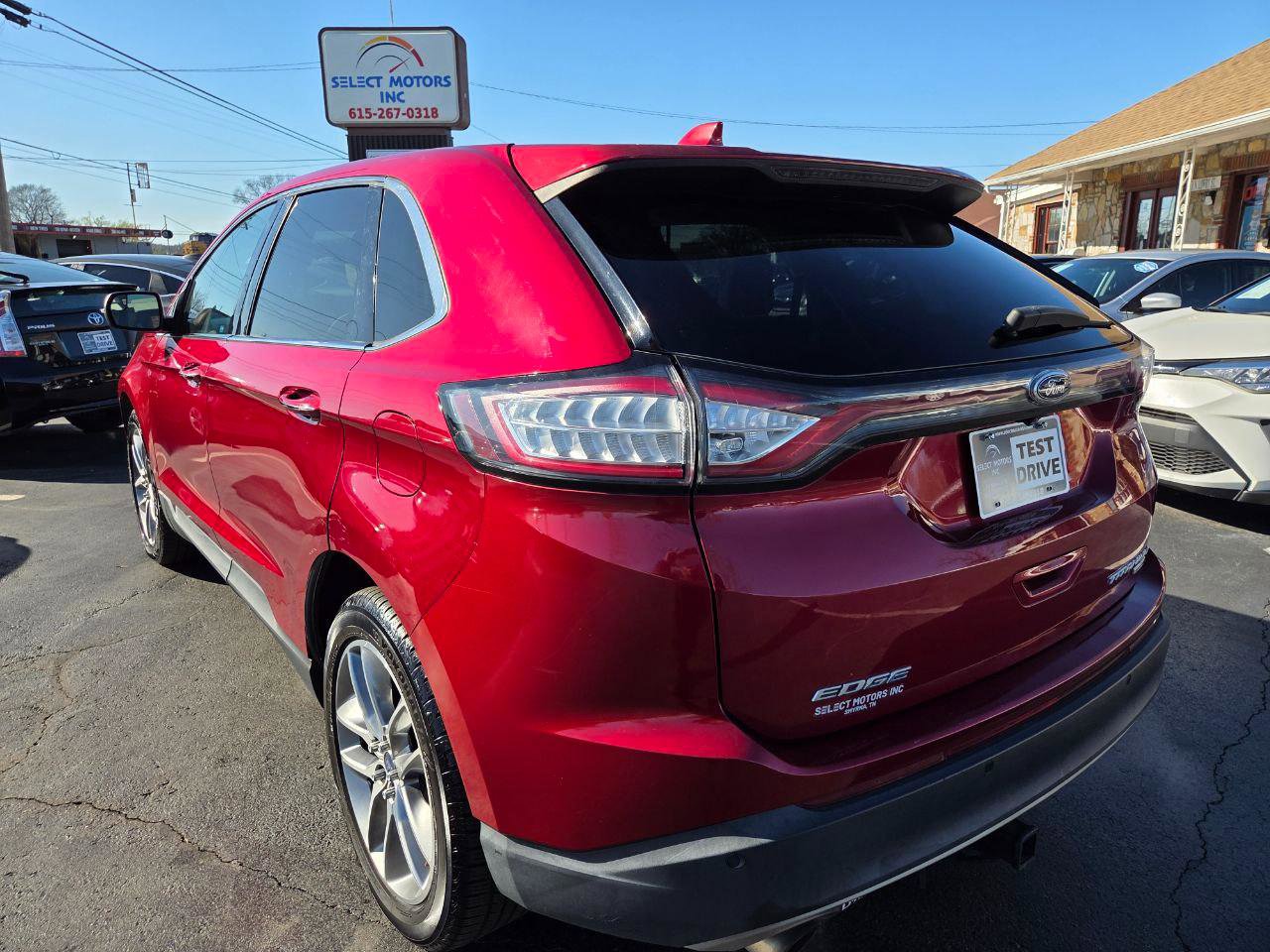 Used 2018 Ford Edge Titanium w/ Equipment Group 301A image 4