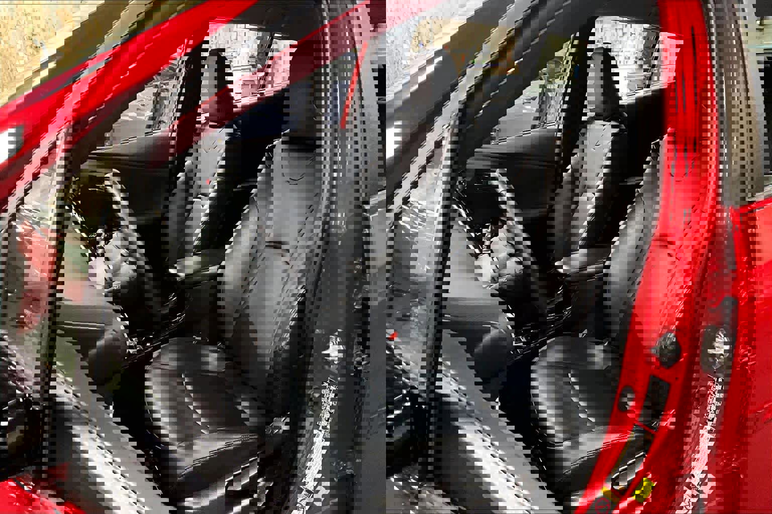 Used 2019 Toyota Prius XLE image 8